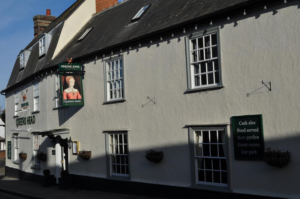 סאפרון וולדן Queens Head Inn מראה חיצוני תמונה